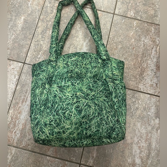 BAGGU Handbags - Baggu Grass NWT Puffy Mini Tote